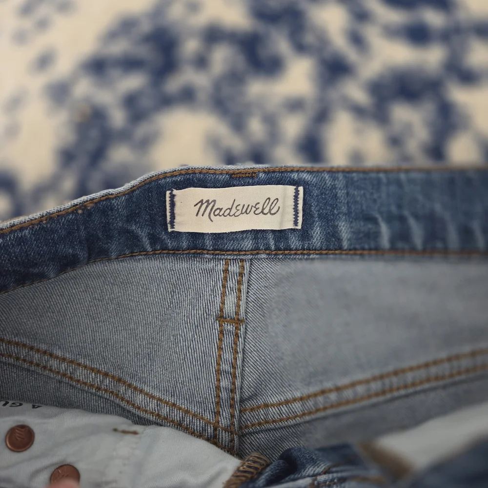 Madewell Women's Skinny Jeans in Light Blue - Picture 4 of 11